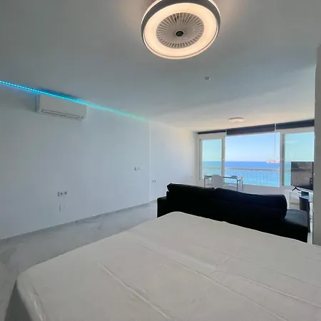 Torre Principado Seafront דירה בנידורם
